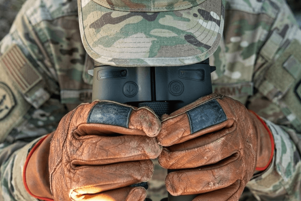 Jumelles Militaires !